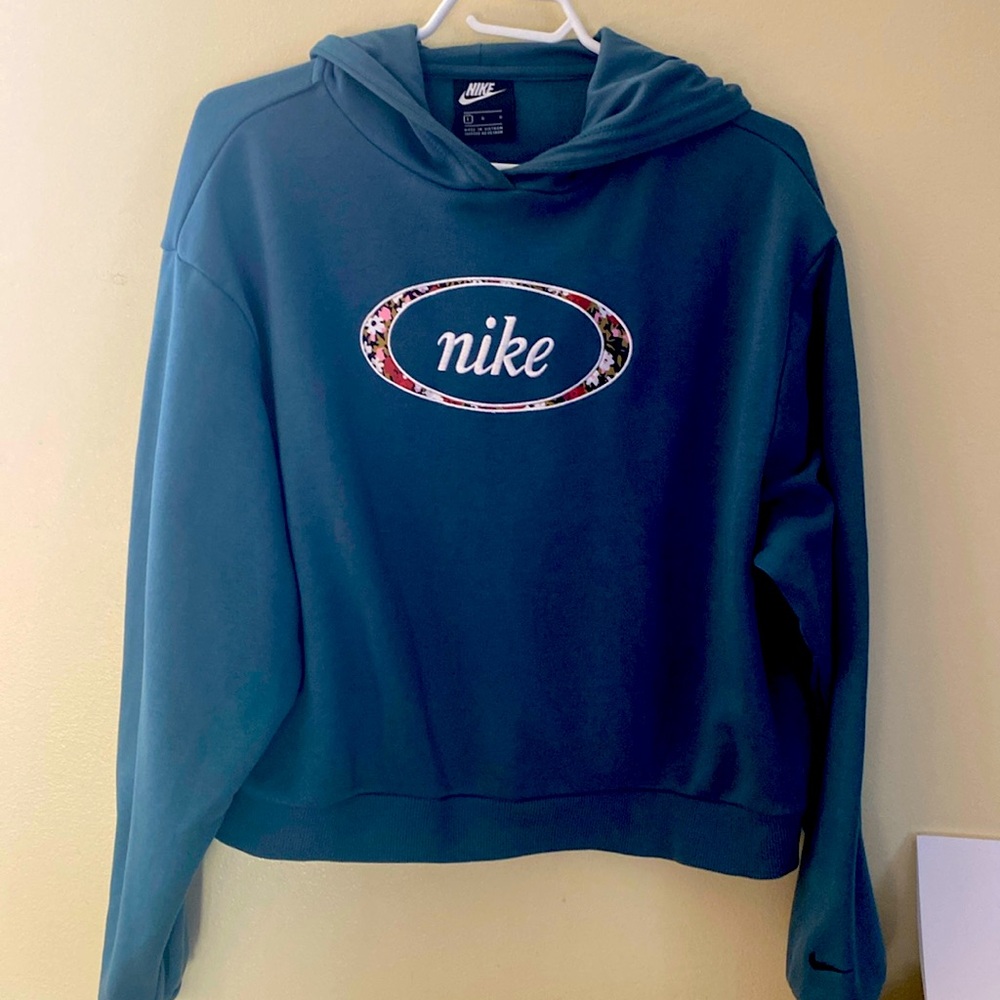Nike crop hoodie